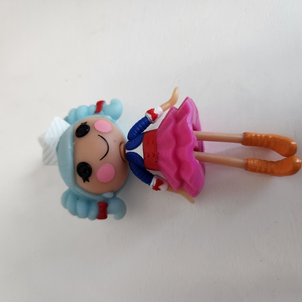 3 Lalaloopsy Mini Dolls and 2 Horses 🐎 Scone Featherbed Macedamia Marina Sahara - Picture 7 of 15